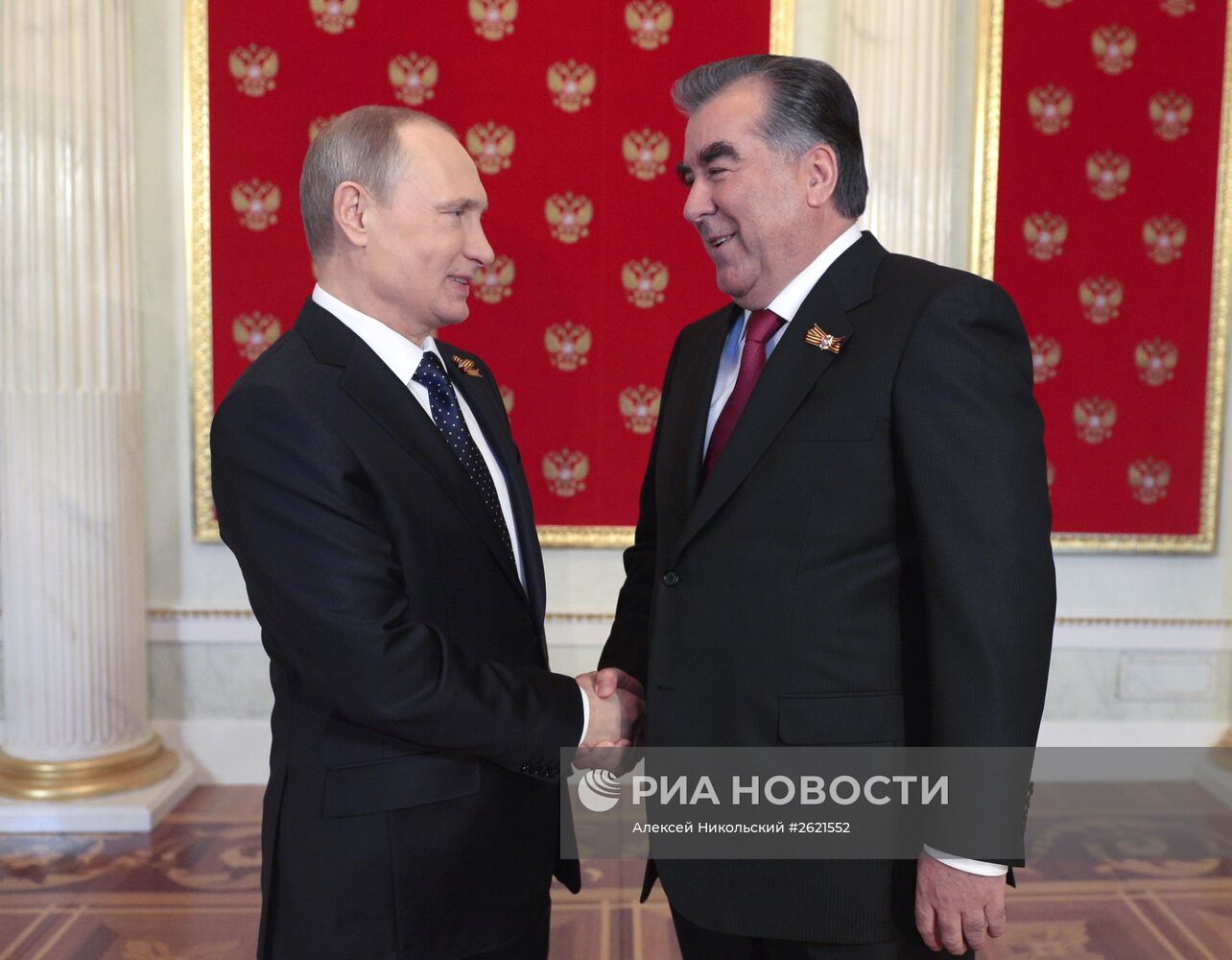 Церемония встречи президентом России В.Путиным глав иностранных делегаций и почетных гостей