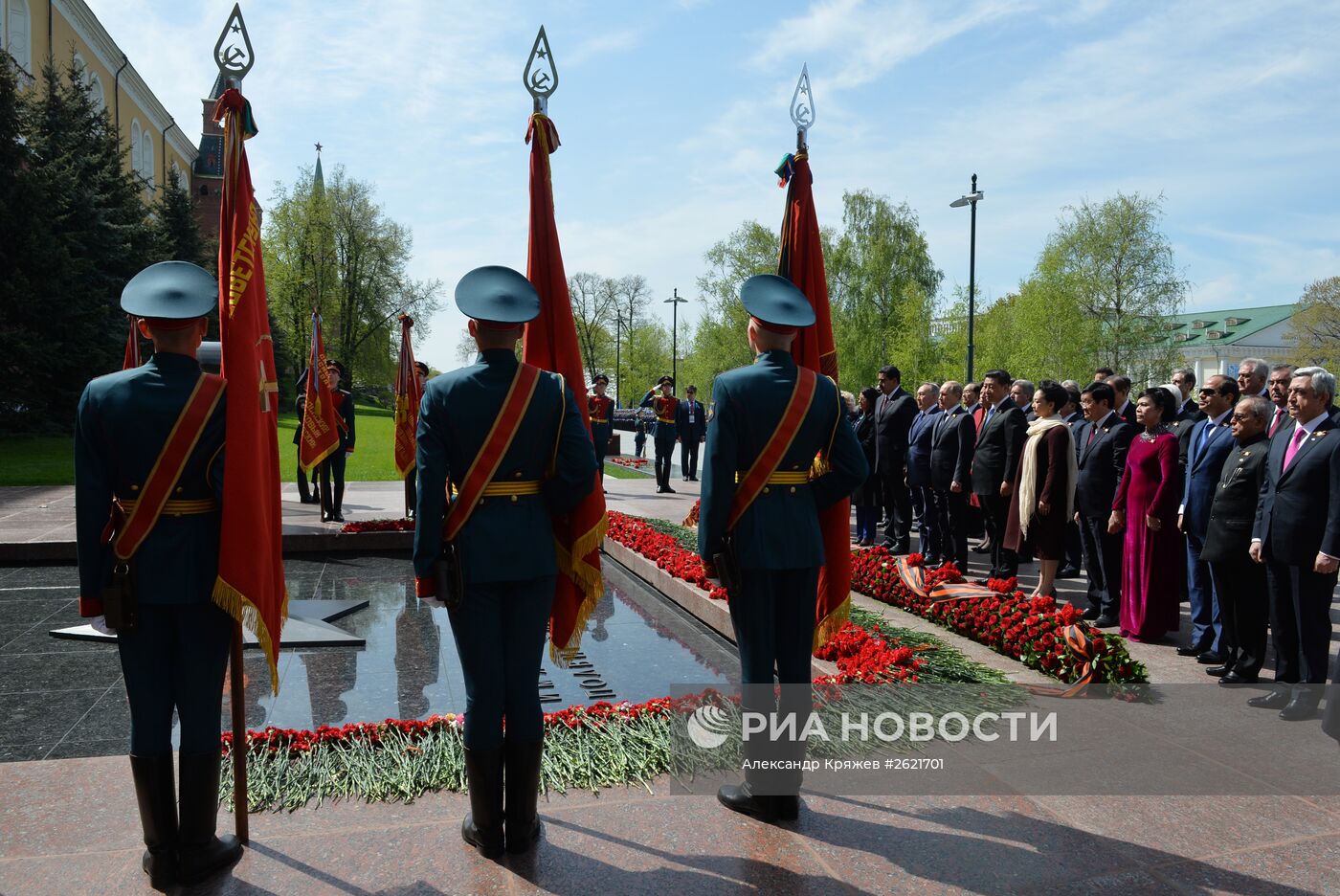 Церемония совместного возложения цветов к Могиле Неизвестного солдата