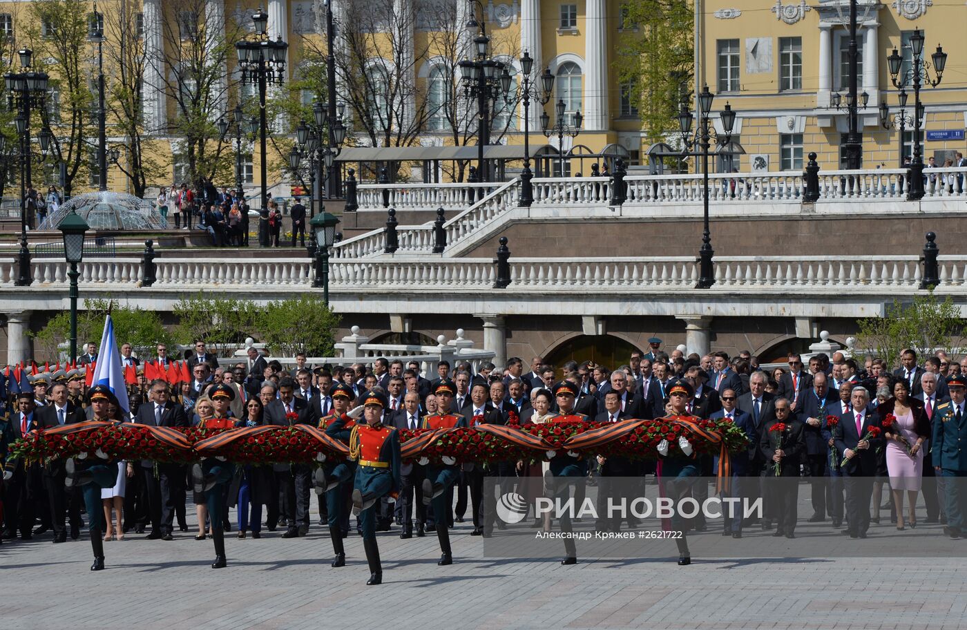 Церемония совместного возложения цветов к Могиле Неизвестного солдата