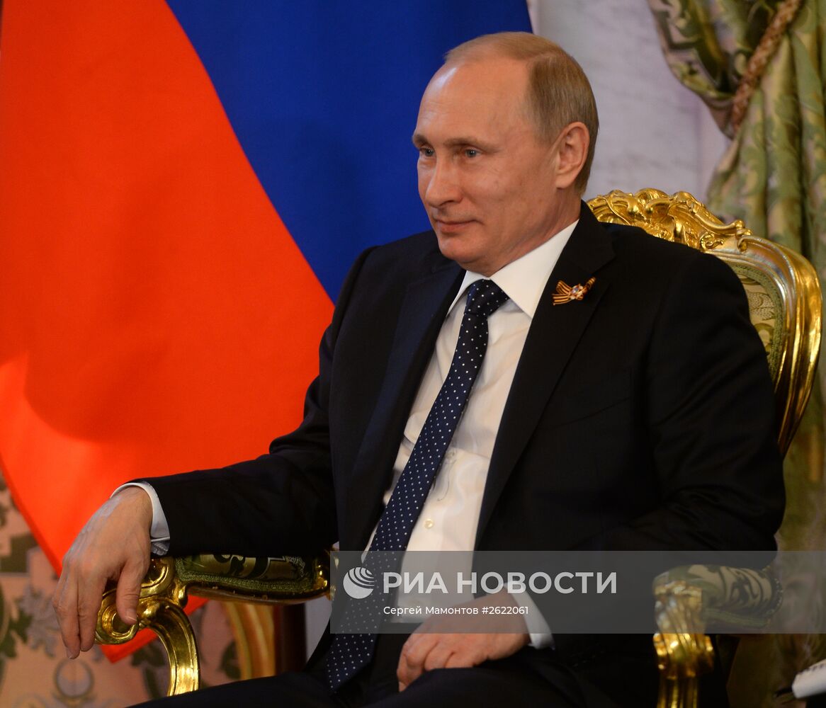 Президент России Владимир Путин встретился с президентом Египта Абделем Фатахом ас-Сиси