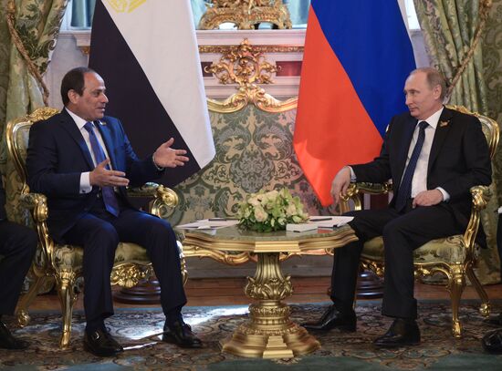 Президент России В.Путин встретился с президентом Египта А.Фатахом ас-Сиси