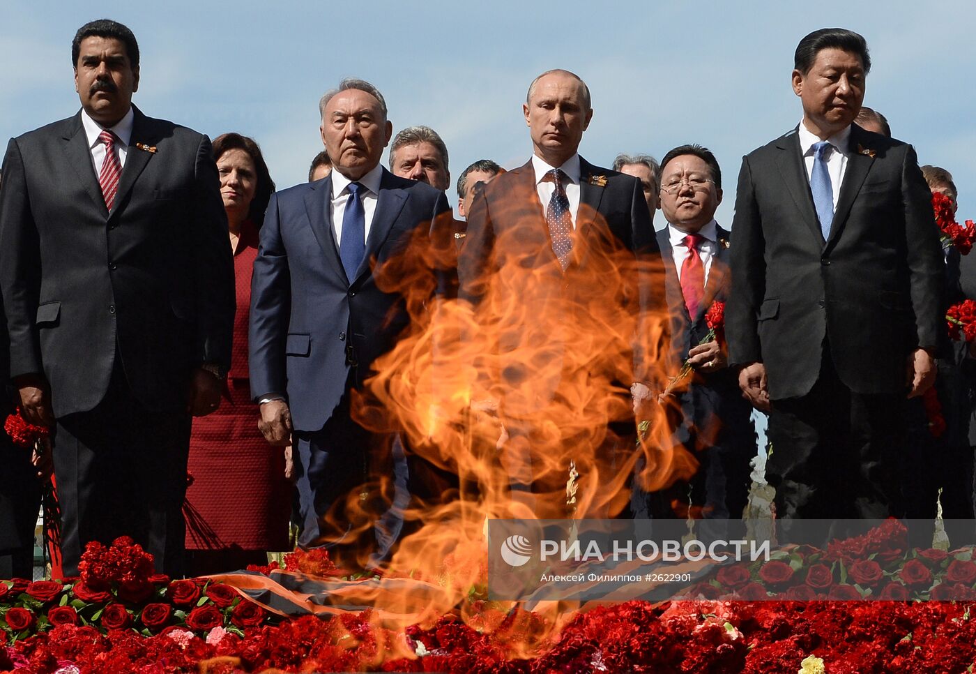 Церемония совместного возложения цветов к Могиле Неизвестного солдата
