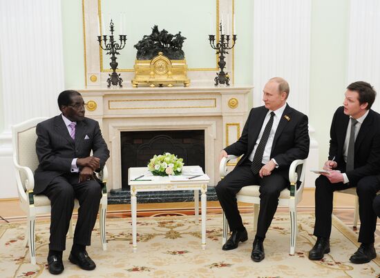 Президент РФ В.Путин встретился с президентом Республики Зимбабве Р.Мугабе