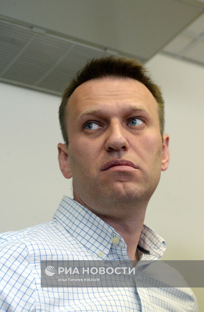Суд отказался заменить оппозиционеру А.Навальному условный срок заключением в колонии