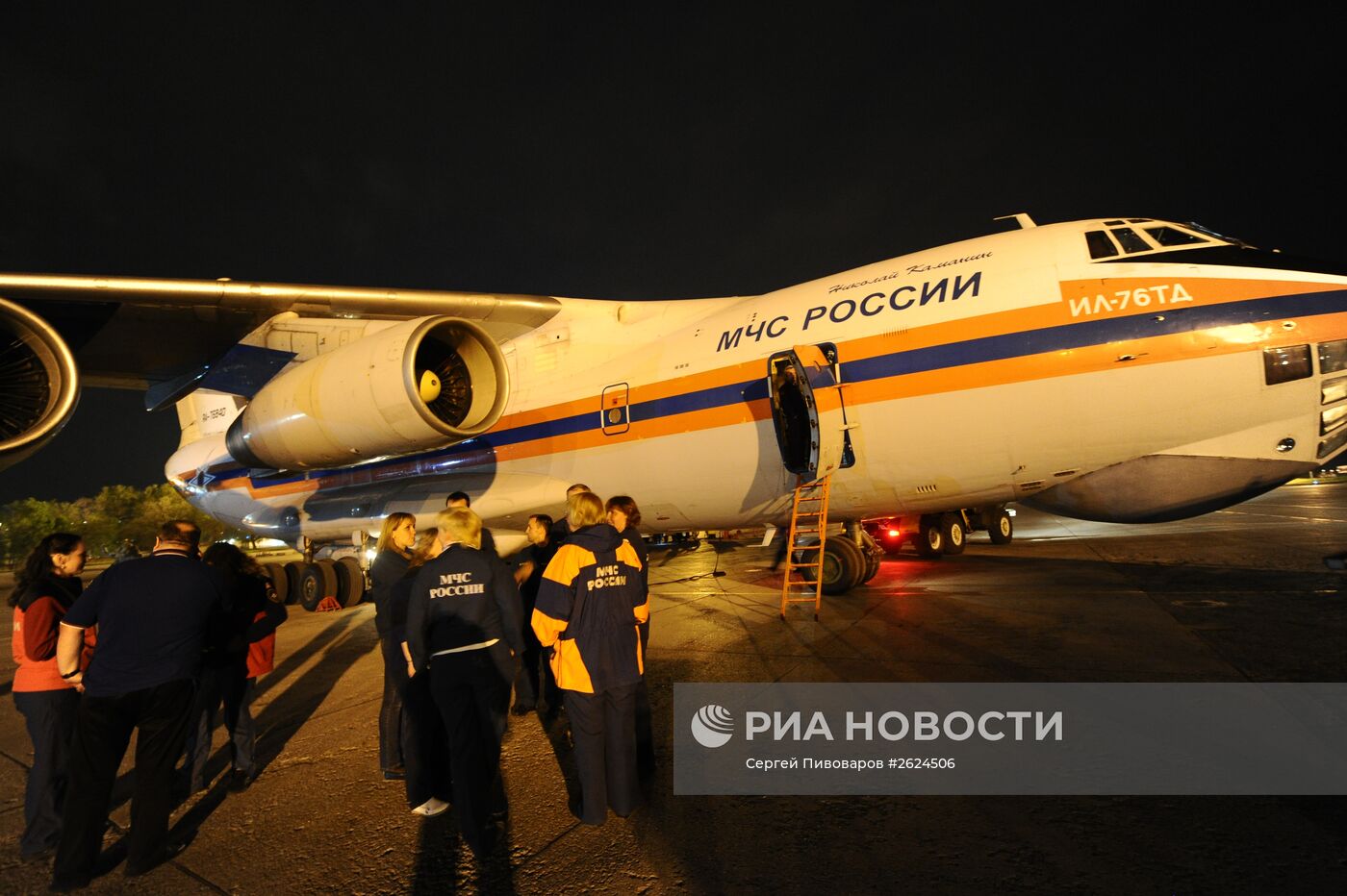 Самолет МЧС России доставит тяжелобольных детей из Донбасса на лечение в Москву