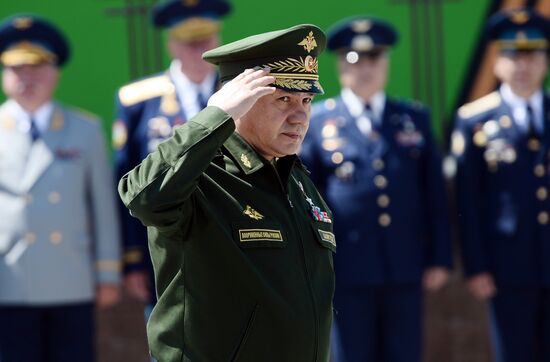Министр обороны РФ С.Шойгу посетил 7-ю гвардейскую Краснознаменную десантно-штурмовую дивизию