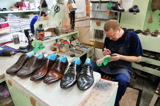 Обувная фабрика телефоны