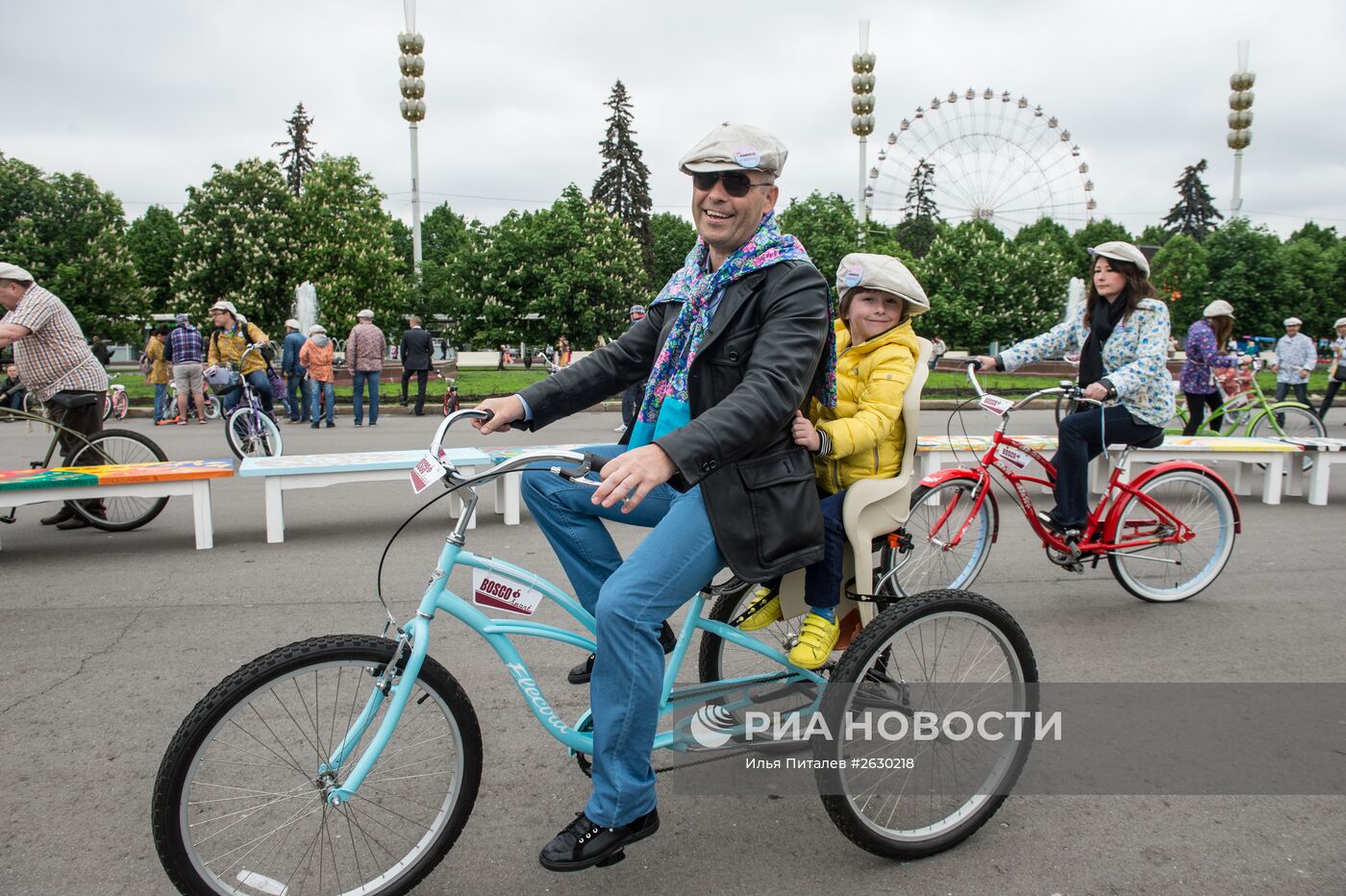 Посадка деревьев в рамках фестиваля "Черешневый лес" в Москве