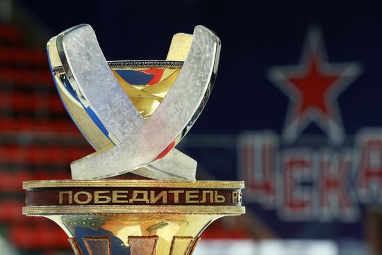 Церемония вручения медалей чемпионата КХЛ хоккеистам ЦСКА