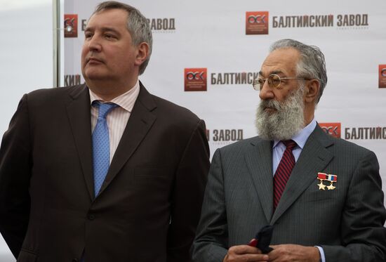 Первый серийный атомный ледокол для Арктики заложили в Санкт-Петербурге