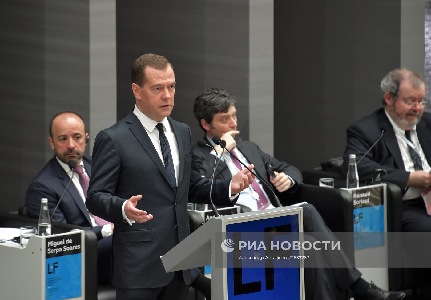 Рабочая поездка премьер-министра РФ Д.Медведева в Северо-Западный федеральный округ