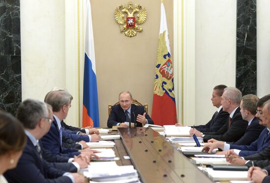 Президент РФ В.Путин провел заседание наблюдательного совета АСИ