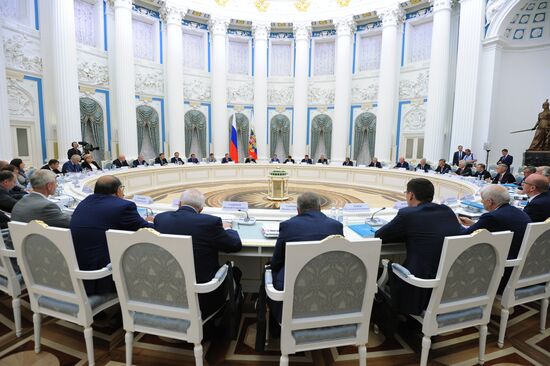 Заседание Совета при президенте РФ по развитию физической культуры и спорта