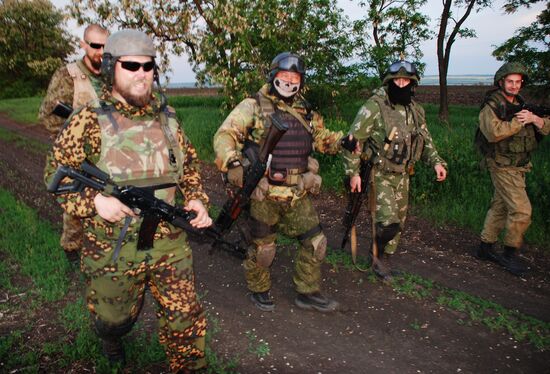 Батальонная разведка ополчения ДНР в районе поселка Широкино