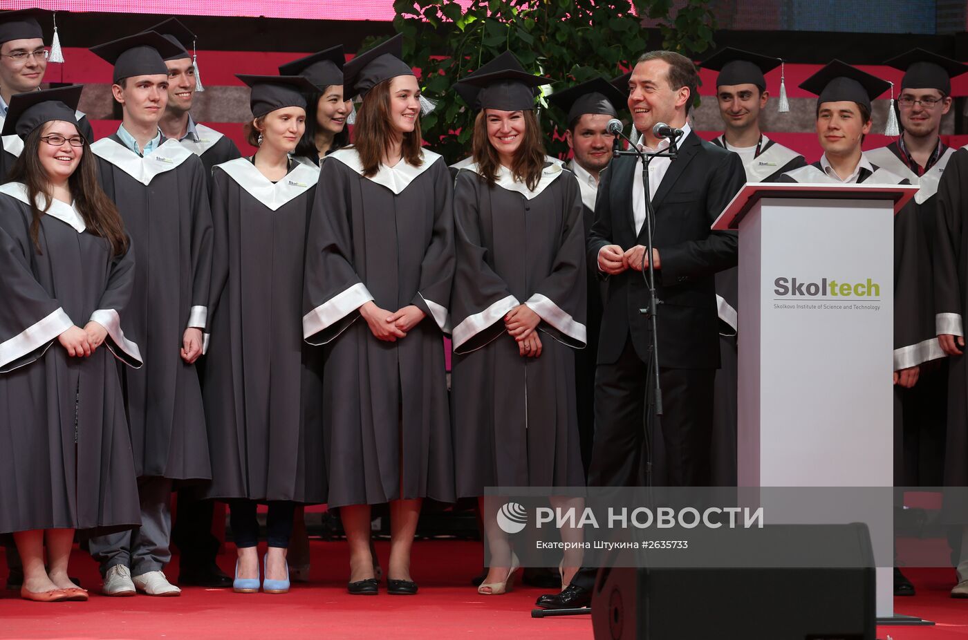 Премьер-министр РФ Д.Медведев принял участие в международной конференции Startup Village в "Сколково"
