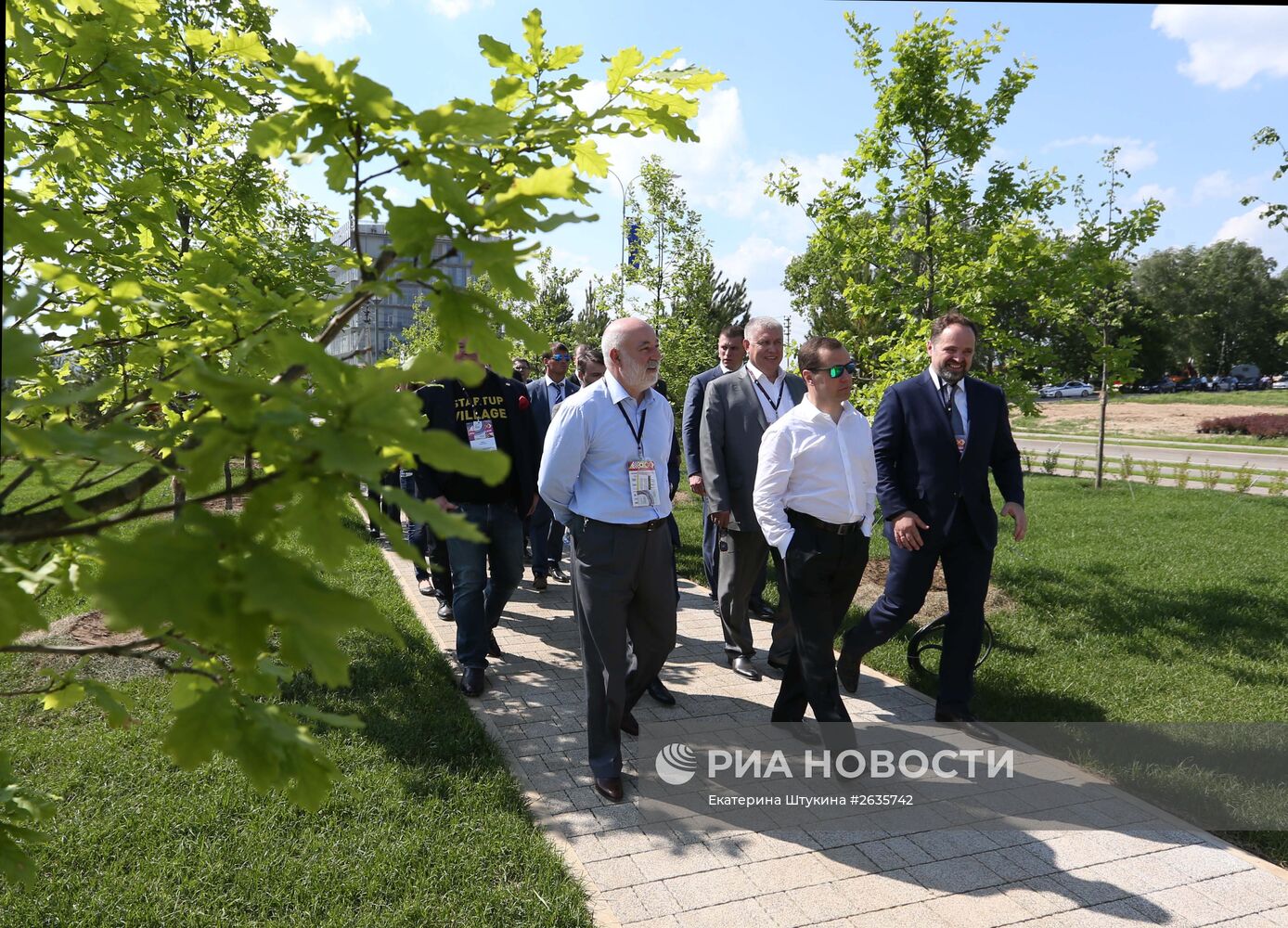 Премьер-министр РФ Д.Медведев принял участие в международной конференции Startup Village в "Сколково"