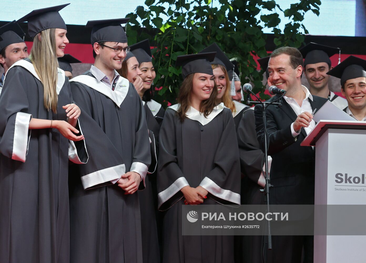 Премьер-министр РФ Д.Медведев принял участие в международной конференции Startup Village в "Сколково"