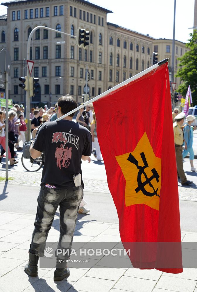 Акция протеста в Мюнхене, приуроченная к саммиту G-7