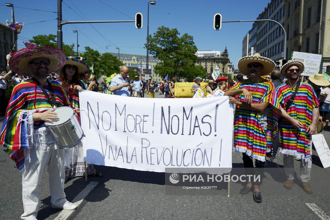 Акция протеста в Мюнхене, приуроченная к саммиту G-7