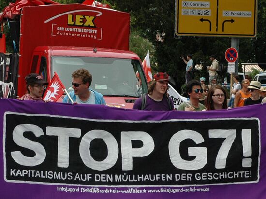 Акция протеста против саммита G-7 в Гармиш-Партенкирхене