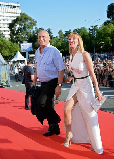 26-й Открытый Российский кинофестиваль "Кинотавр". Открытие