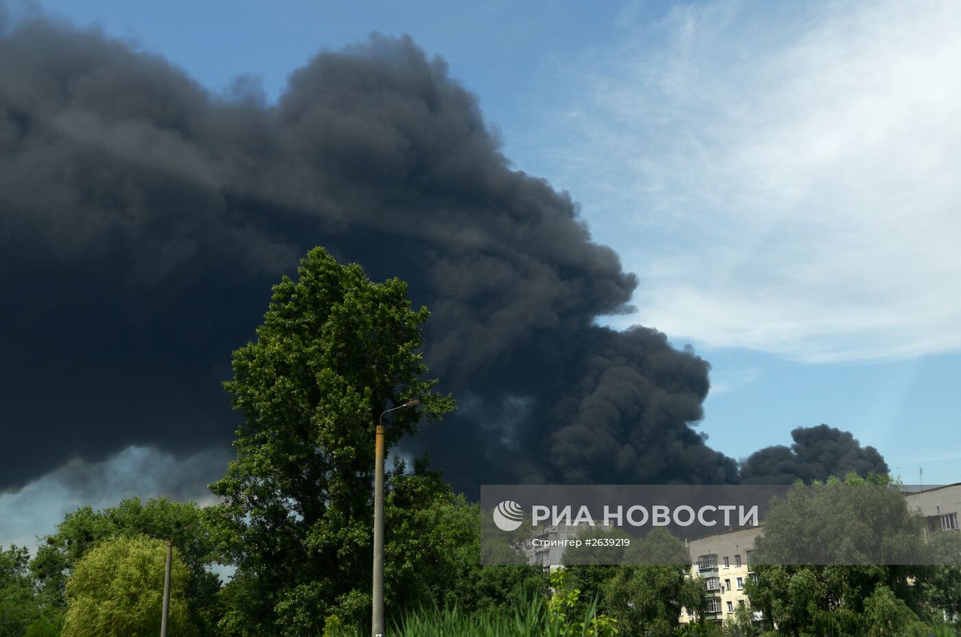 Пожар на нефтебазе в Киевской области