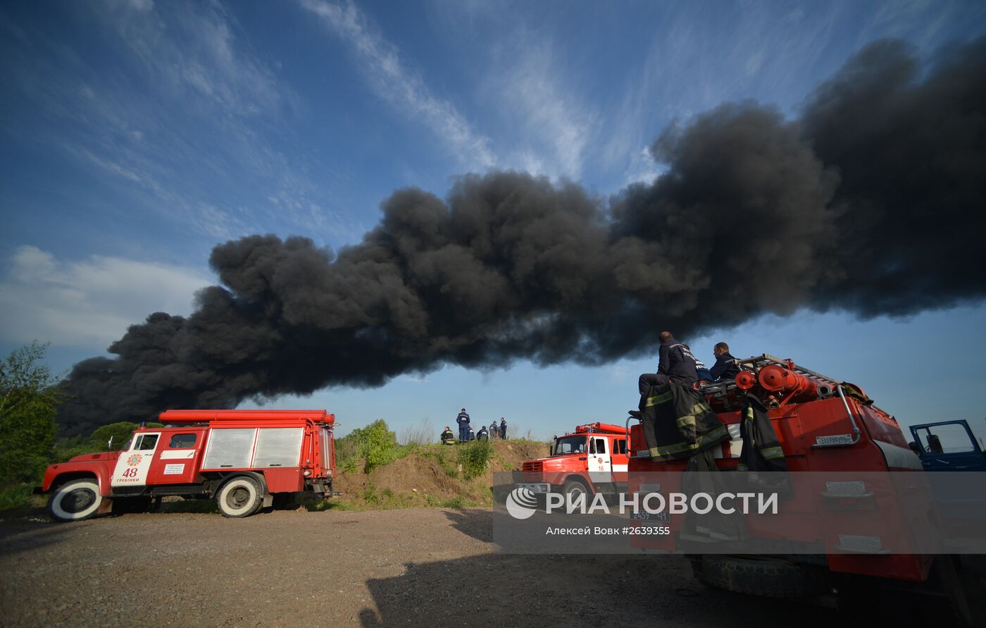 Пожар на нефтебазе в Киевской области