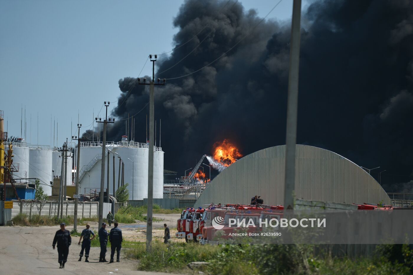 Пожар на нефтебазе в Киевской области