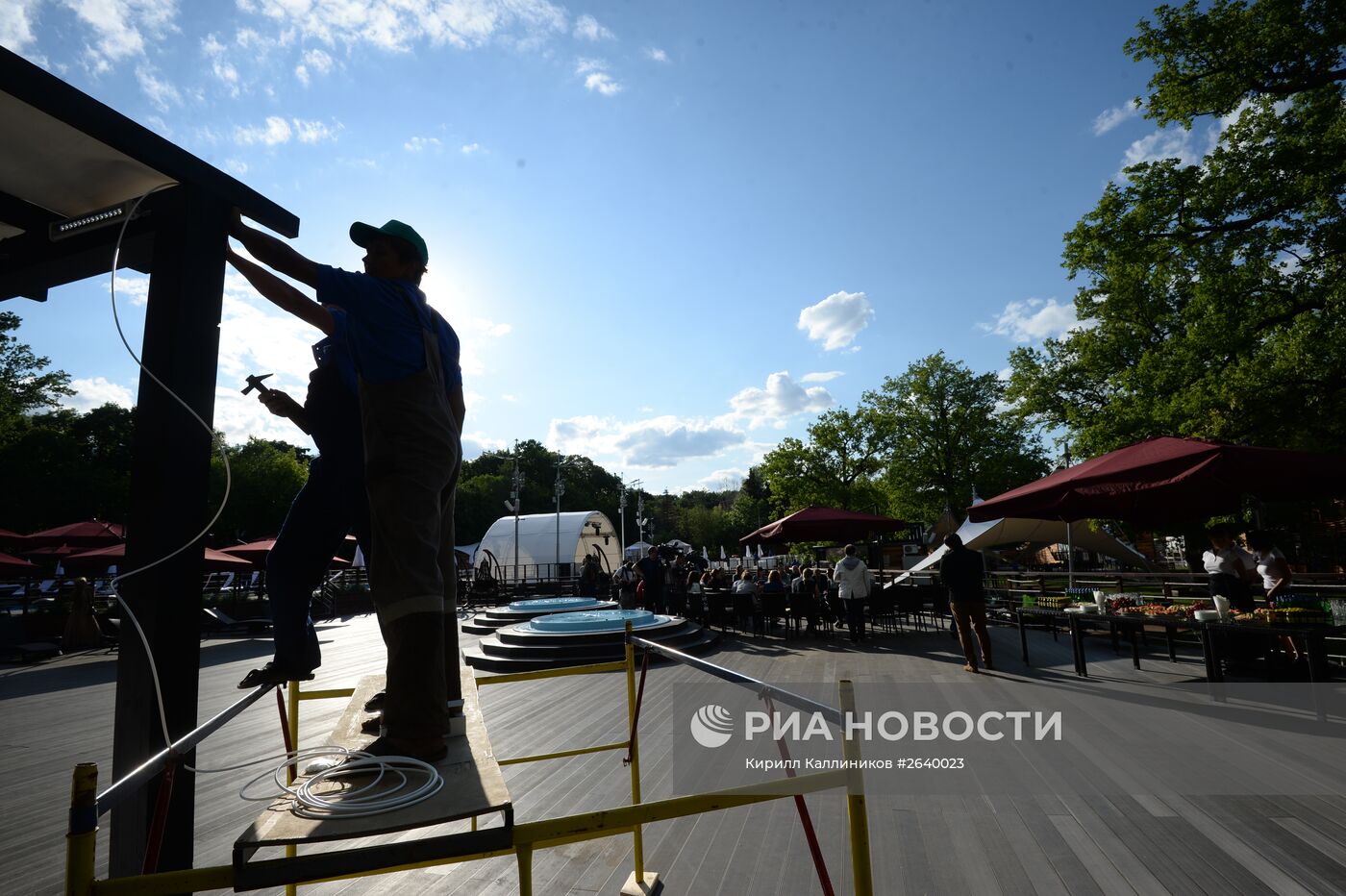 Подготовительные работы перед открытием городского пляжа 