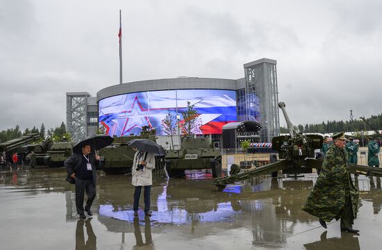 Открытие Международного военно-технического форума "АРМИЯ-2015"