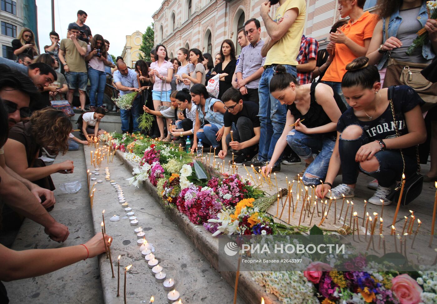 Акция в память о погибших в наводнении в Тбилиси