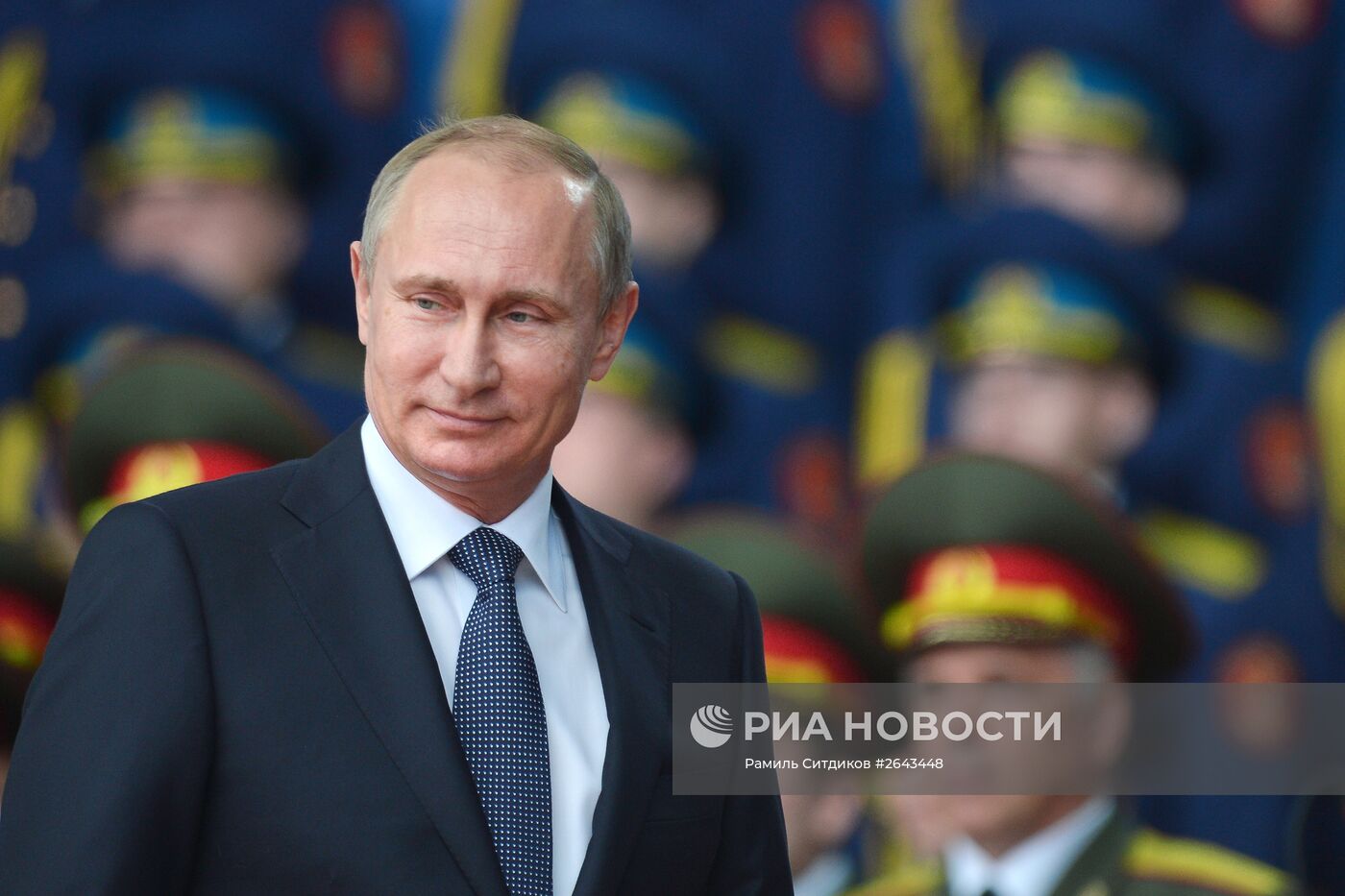 Президент РФ В.Путин принял участие в церемонии открытия международного форума "Армия-2015"