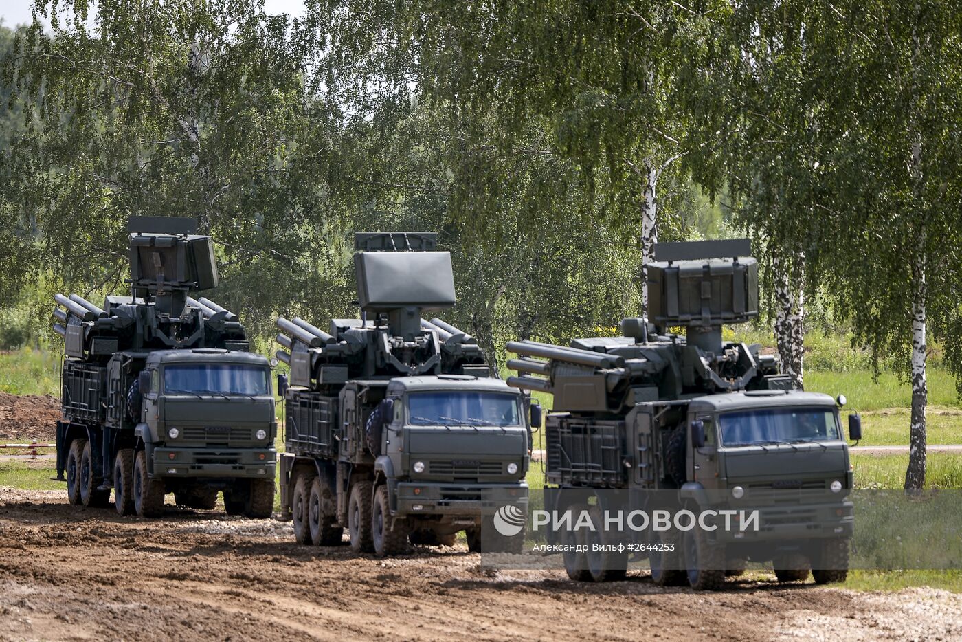 Международный военно-технический форум "АРМИЯ-2015". День второй