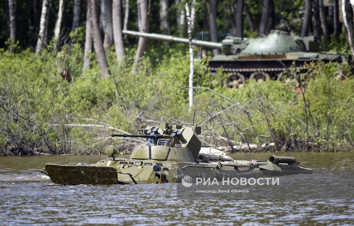 Международный военно-технический форум "АРМИЯ-2015". День второй