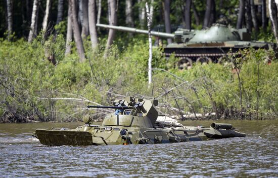 Международный военно-технический форум "АРМИЯ-2015". День второй