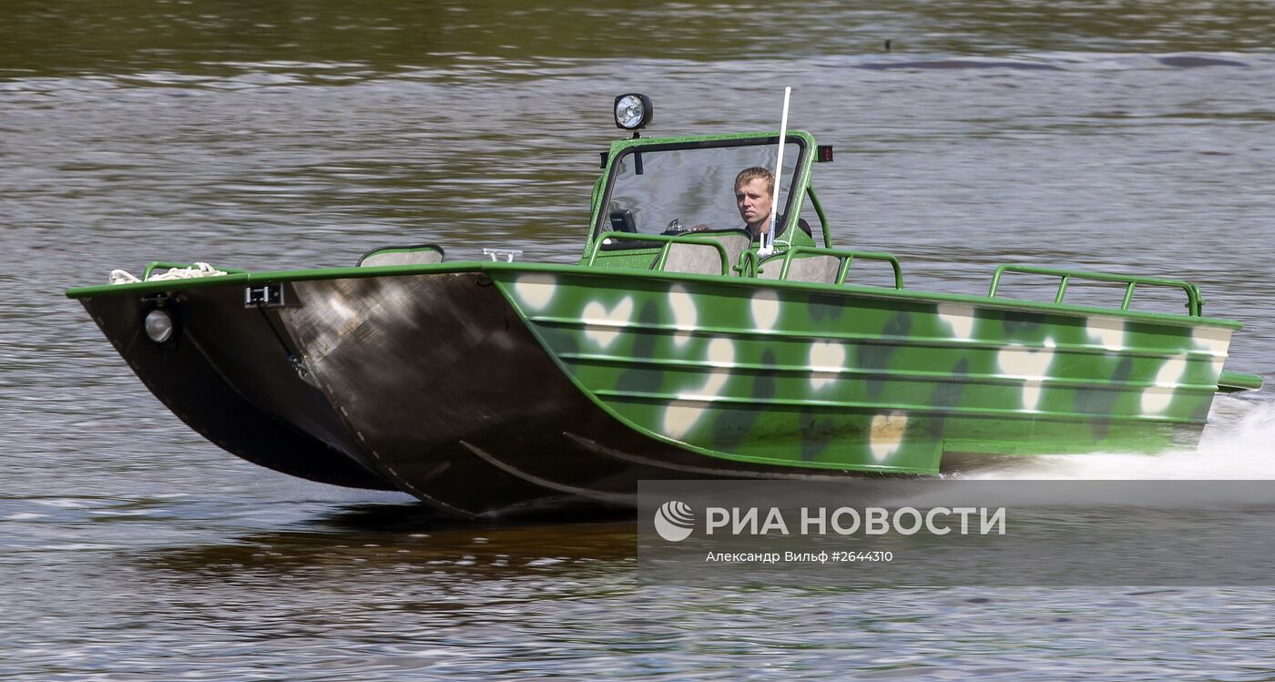 Международный военно-технический форум "АРМИЯ-2015". День второй