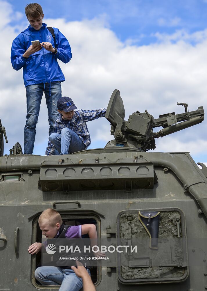 Международный военно-технический форум "АРМИЯ-2015". День второй