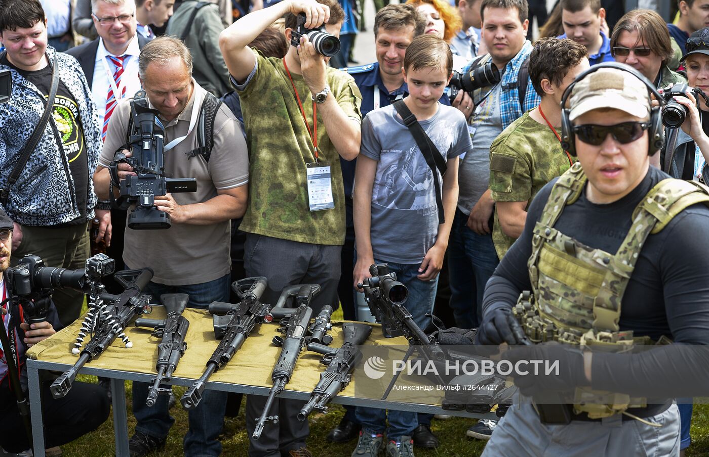 Международный военно-технический форум "АРМИЯ-2015". День второй