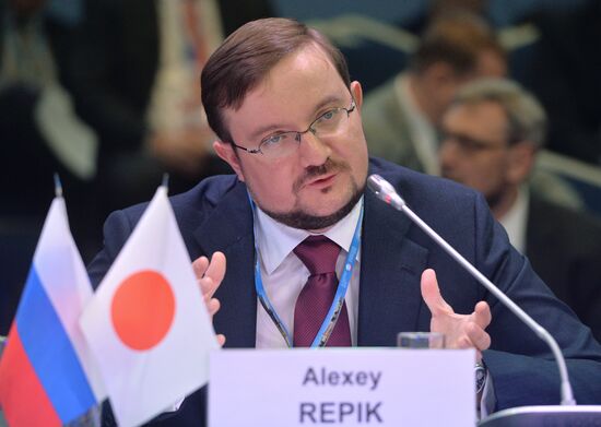 Деловой круглый стол "Россия – Япония: Перспективы делового сотрудничества" в рамках ПМЭФ 2015
