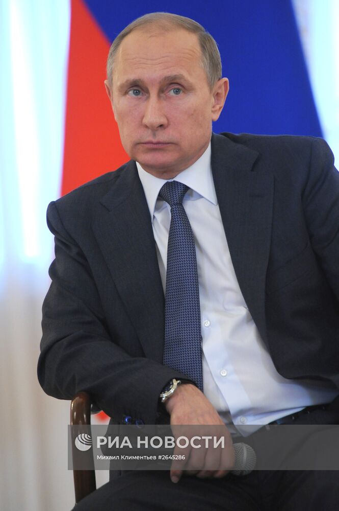 Рабочая поездка президента РФ В.Путина в Санкт-Петербург