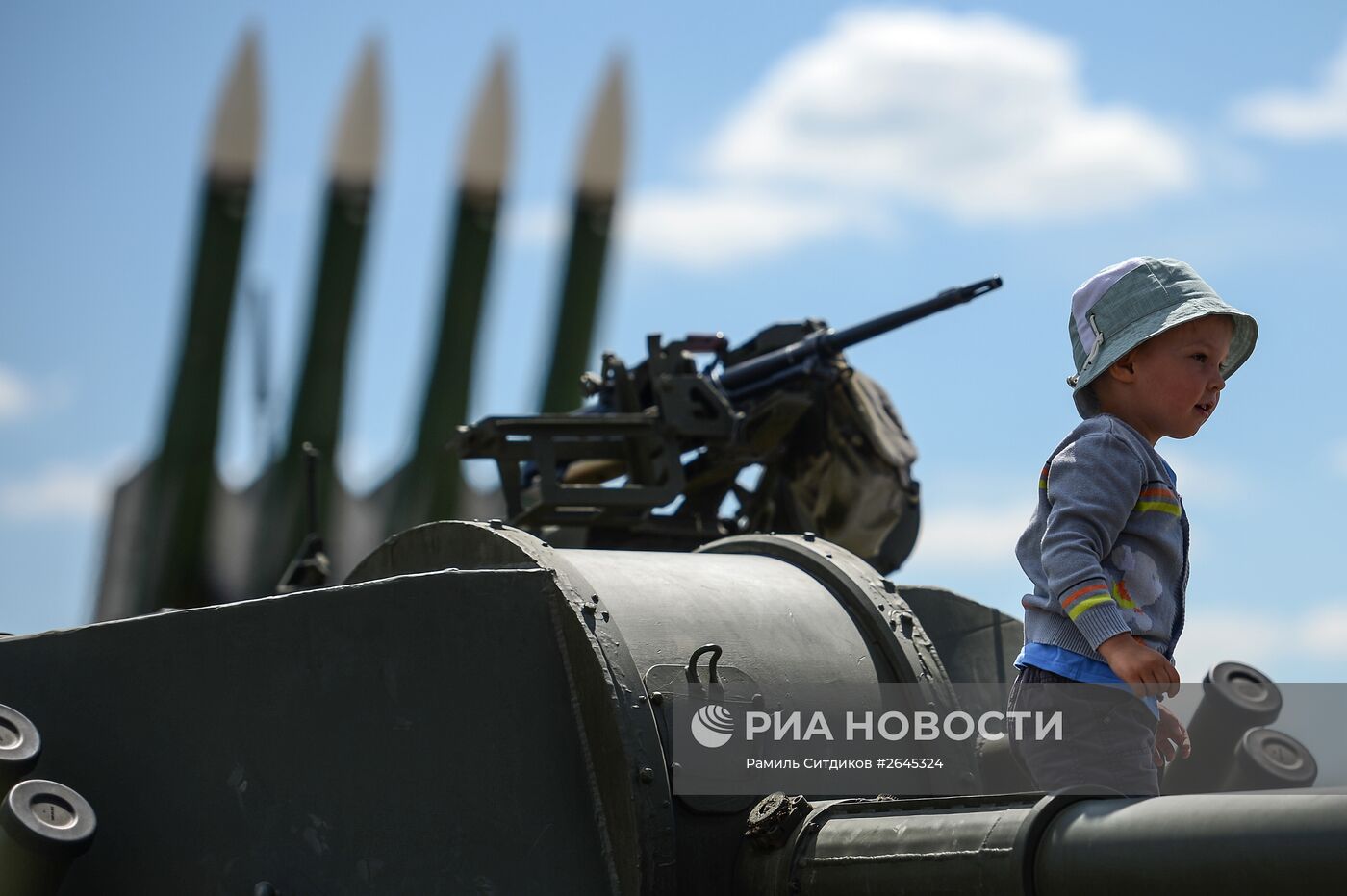 Международный военно-технический форум "АРМИЯ-2015". Третий день