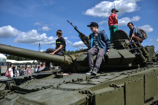 Международный военно-технический форум "АРМИЯ-2015". Третий день