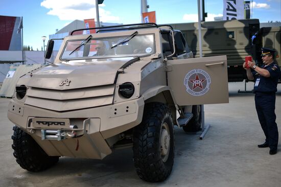 Международный военно-технический форум "АРМИЯ-2015". Третий день