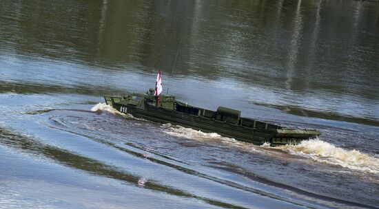 Международный военно-технический форум "АРМИЯ-2015". Третий день