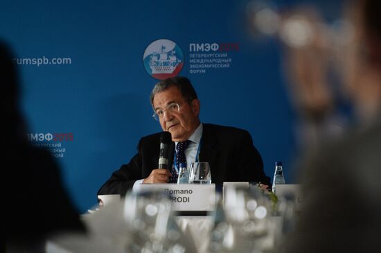 Панельная сессия "План сближения России и ЕС" в рамках ПМЭФ 2015