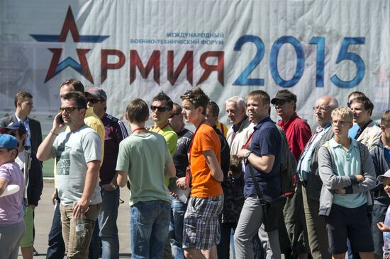 Международный военно-технический форум "АРМИЯ-2015". Третий день