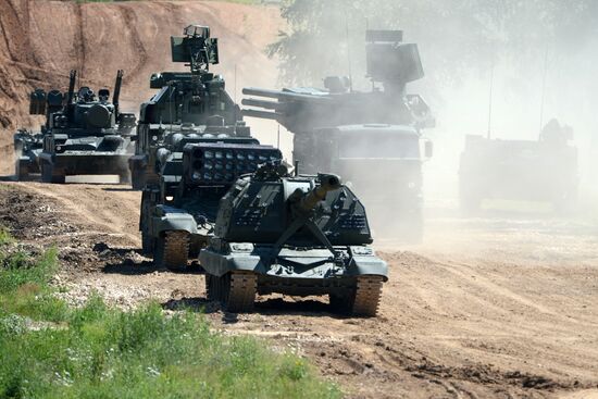 Международный военно-технический форум "АРМИЯ-2015". Третий день