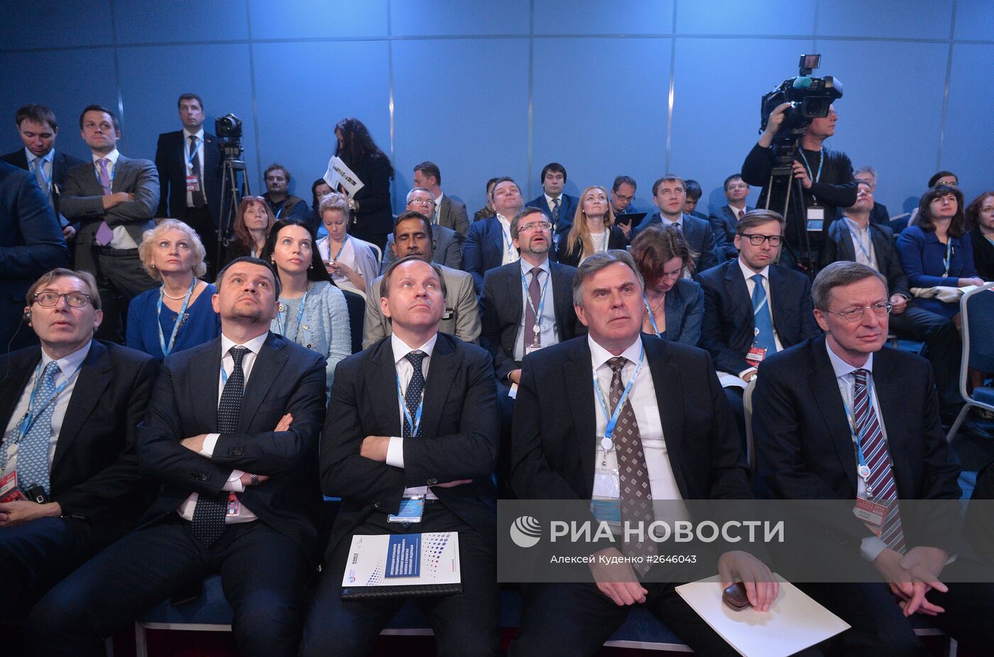 Панельная сессия "Энергоинтеграция Европы, России и Азии - безграничные возможности" в рамках ПМЭФ 2015