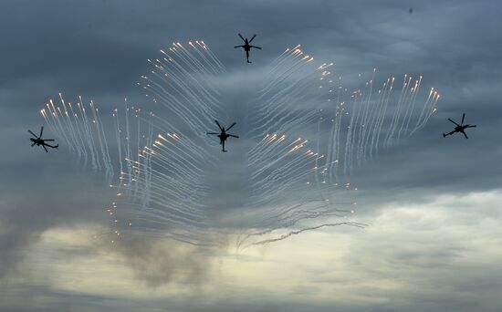 Международный военно-технический форум "АРМИЯ-2015". Четвертый день