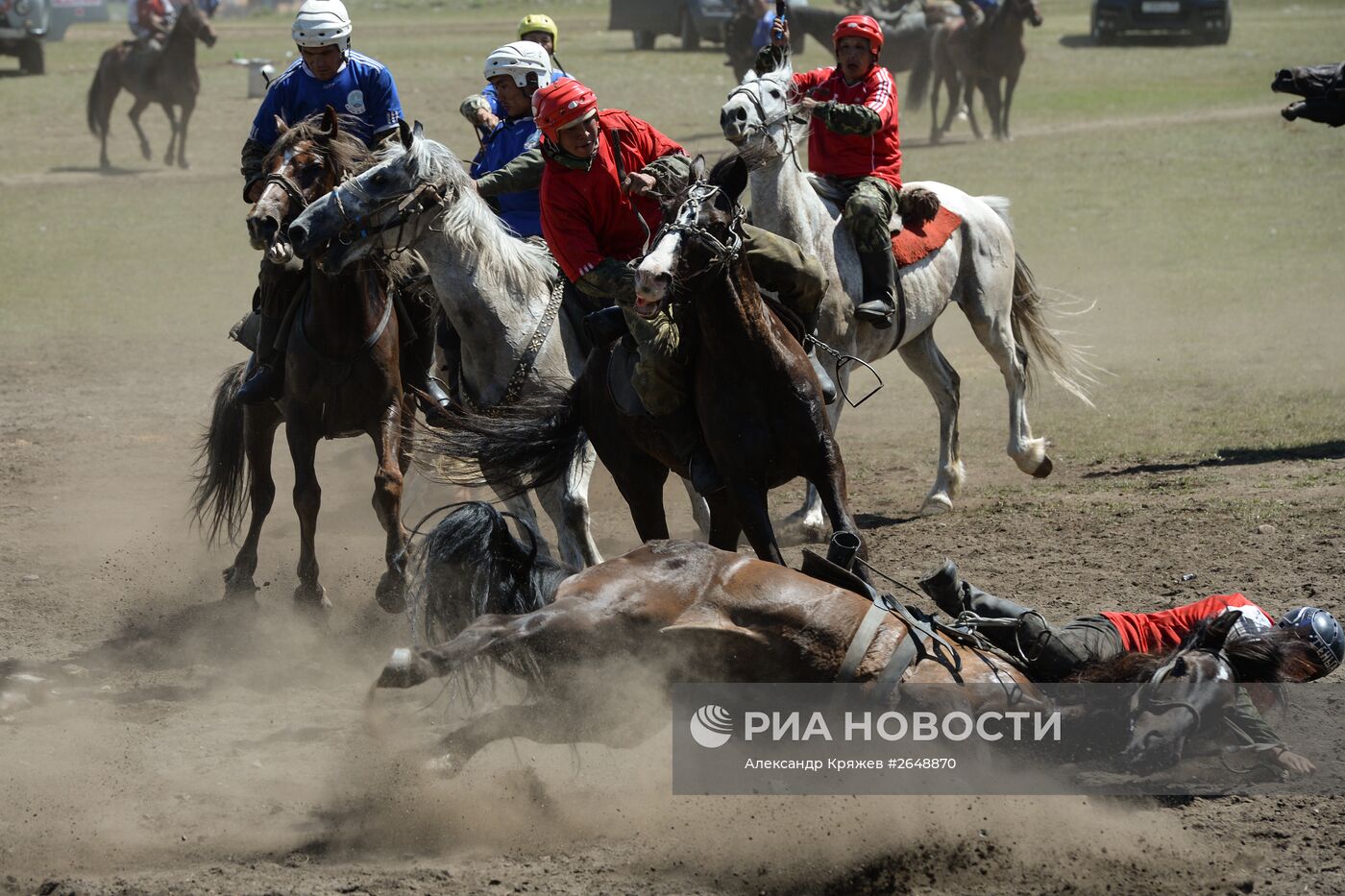 Соревнования по кок бору, в рамках празднования 150-летия единения теленгитов с Россией